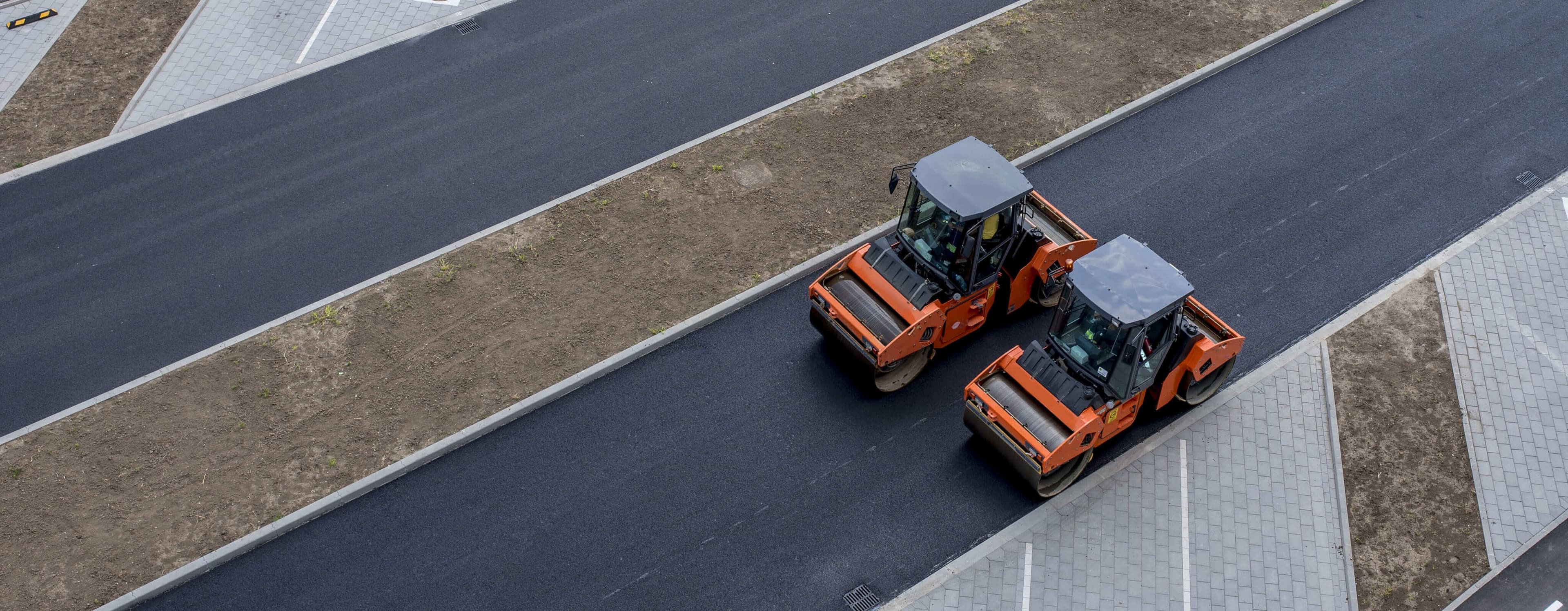 Консультація фахівців щодо дорожної техніки