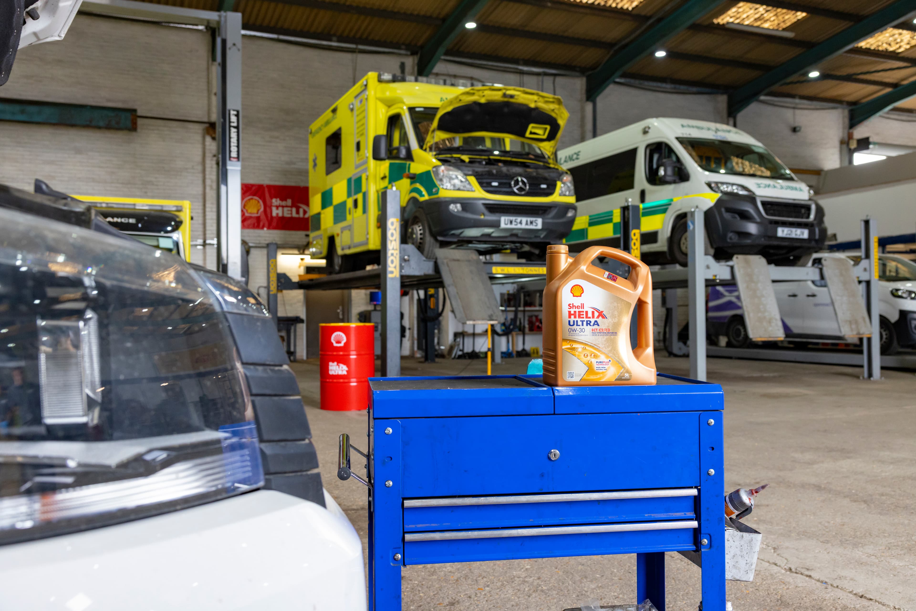 Expert consultation for service stations for cars and trucks
